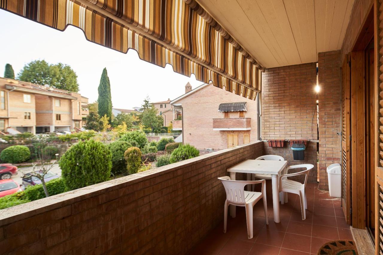 Little Brick House On Siena Hills With Balconies Apartment Екстериор снимка
