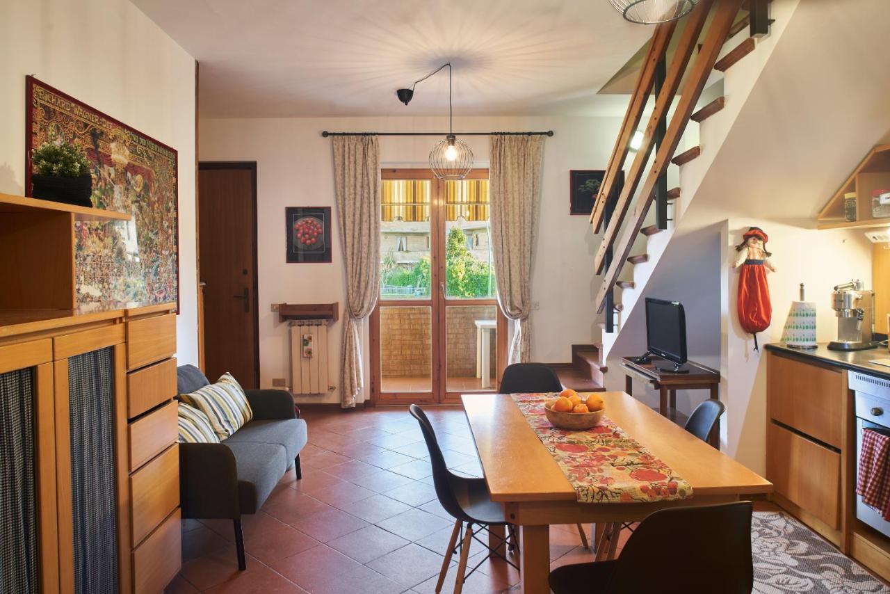 Little Brick House On Siena Hills With Balconies Apartment Екстериор снимка