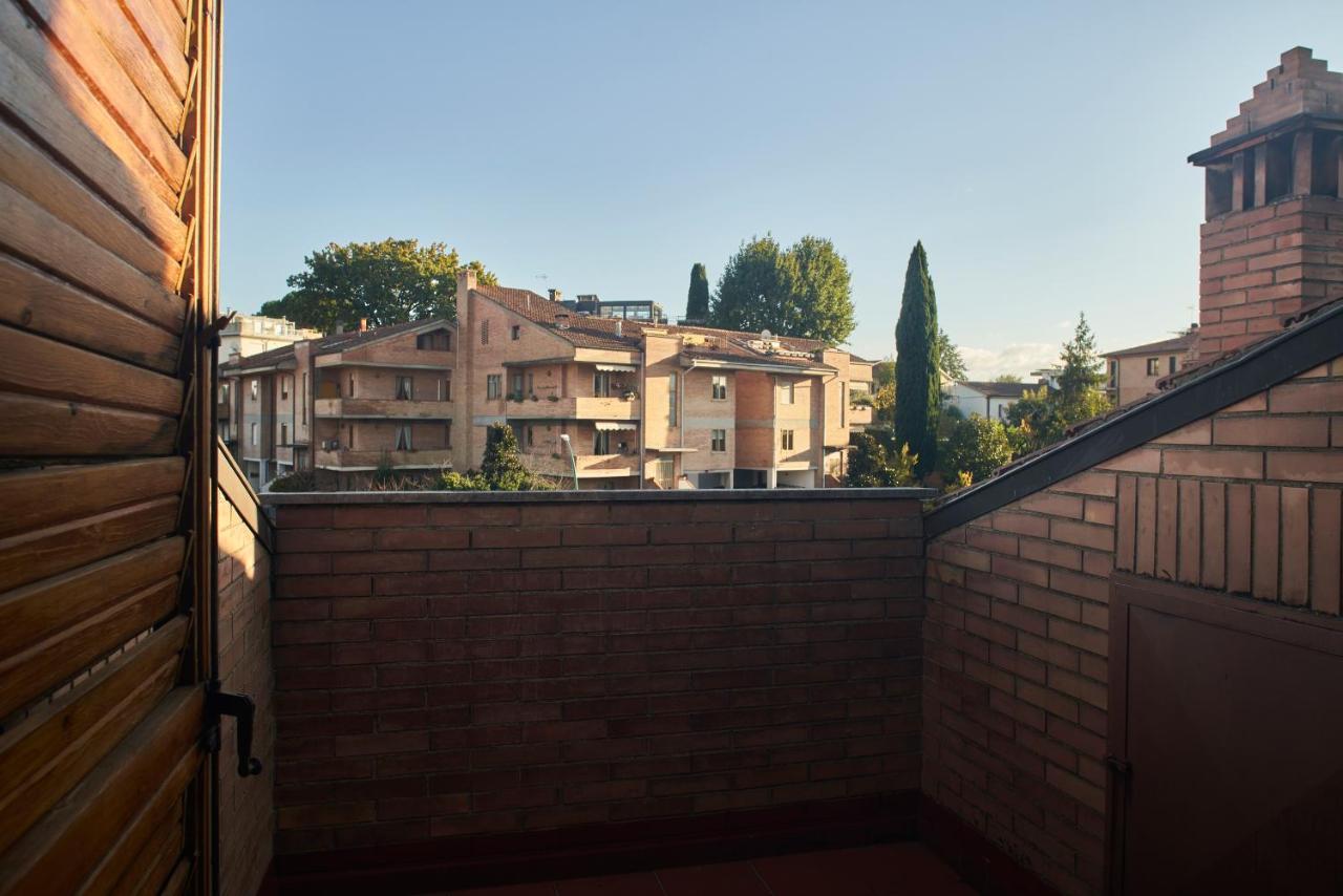 Little Brick House On Siena Hills With Balconies Apartment Екстериор снимка