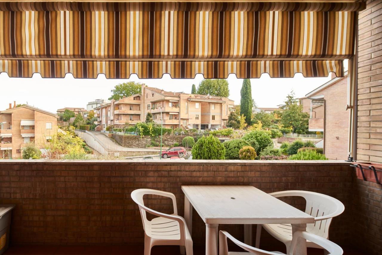Little Brick House On Siena Hills With Balconies Apartment Екстериор снимка